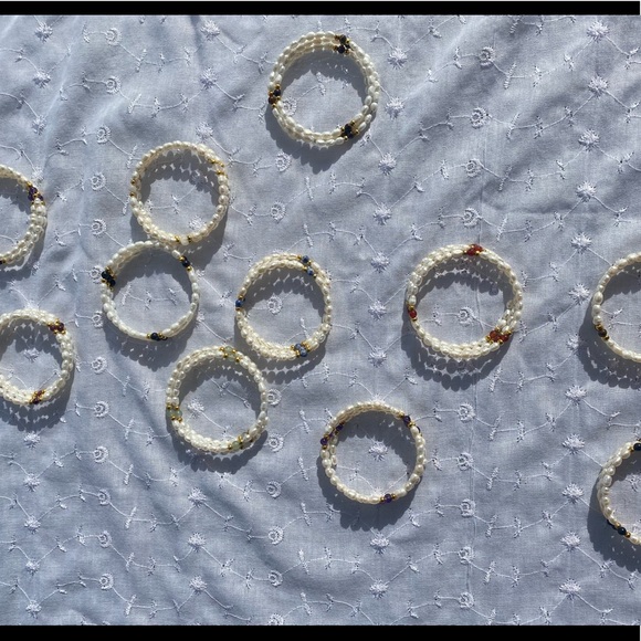 Freshwater Pearl Gemstone memory wire Bracelet NWT - Picture 9 of 9